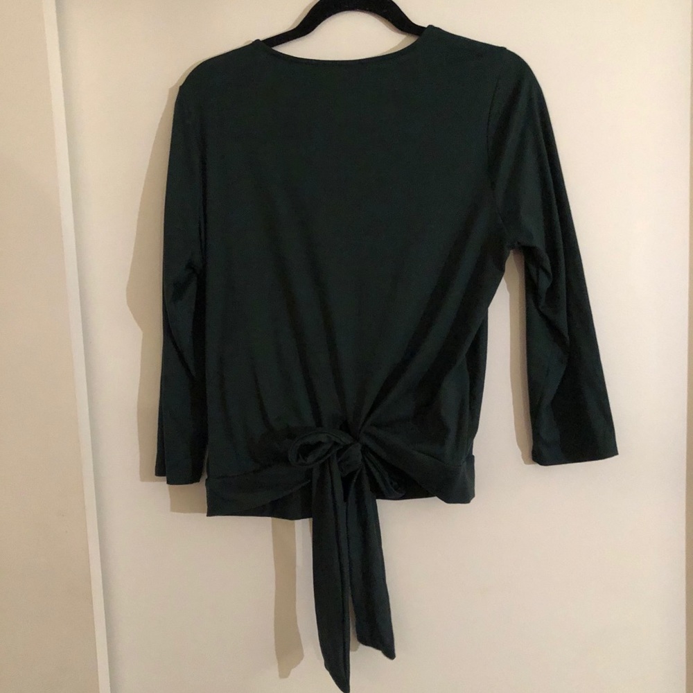 green wrap top - Picture 3 of 4